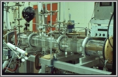 Centimeter wave parallel plate Stark cell, around 1977. This was used at frequencies 4 GHz - 60 GHz, and for studies of such transient species the SO-dimer, OSSO, S2O and vinylamine as well as stable species.
